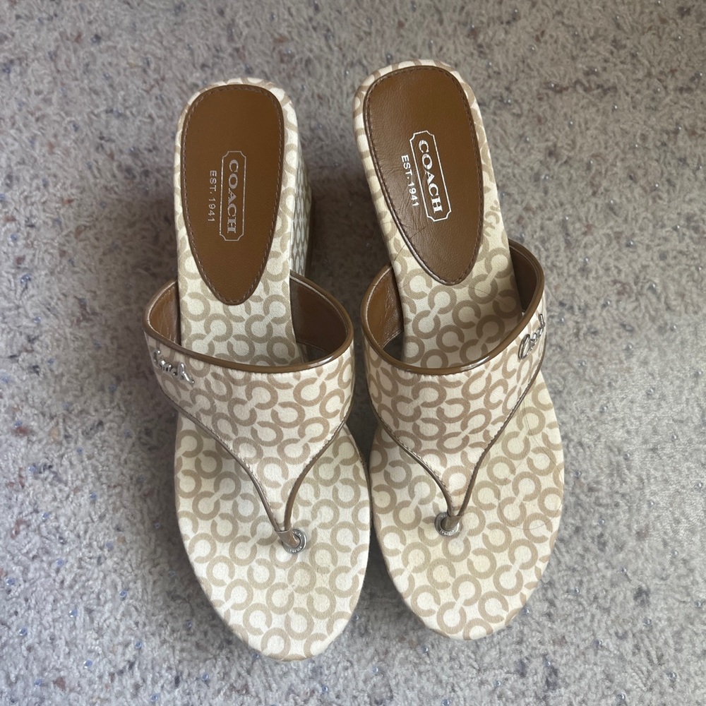 Coach heeled sandals cream and brown